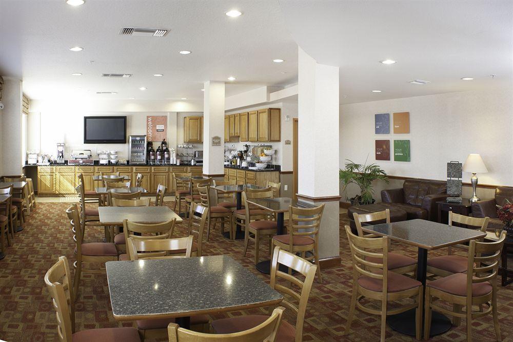 Comfort Airport North Hotel West Chase