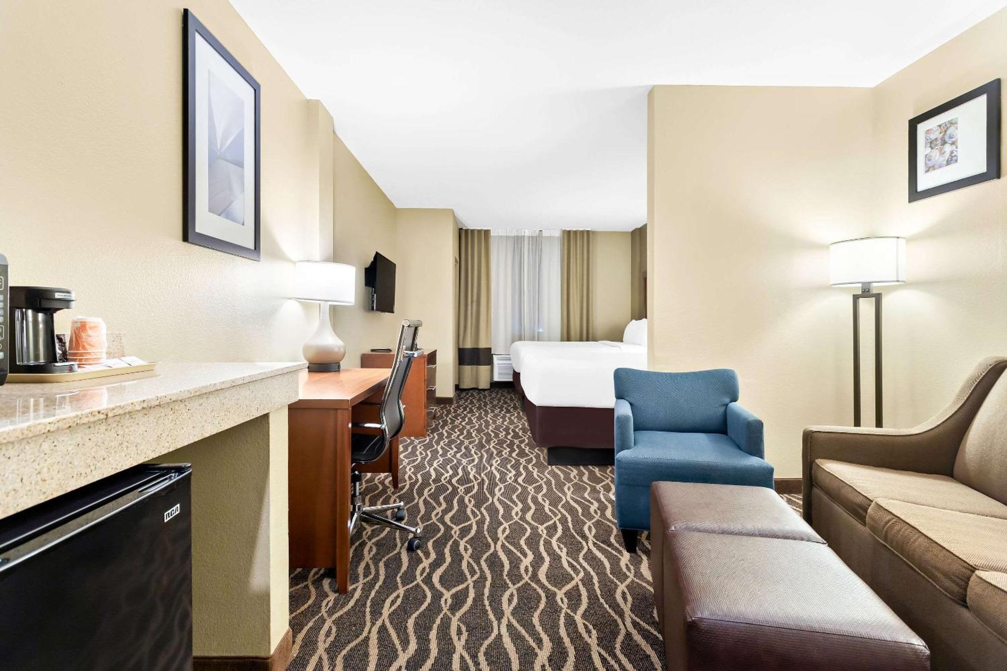 Comfort Airport North 3* West Chase