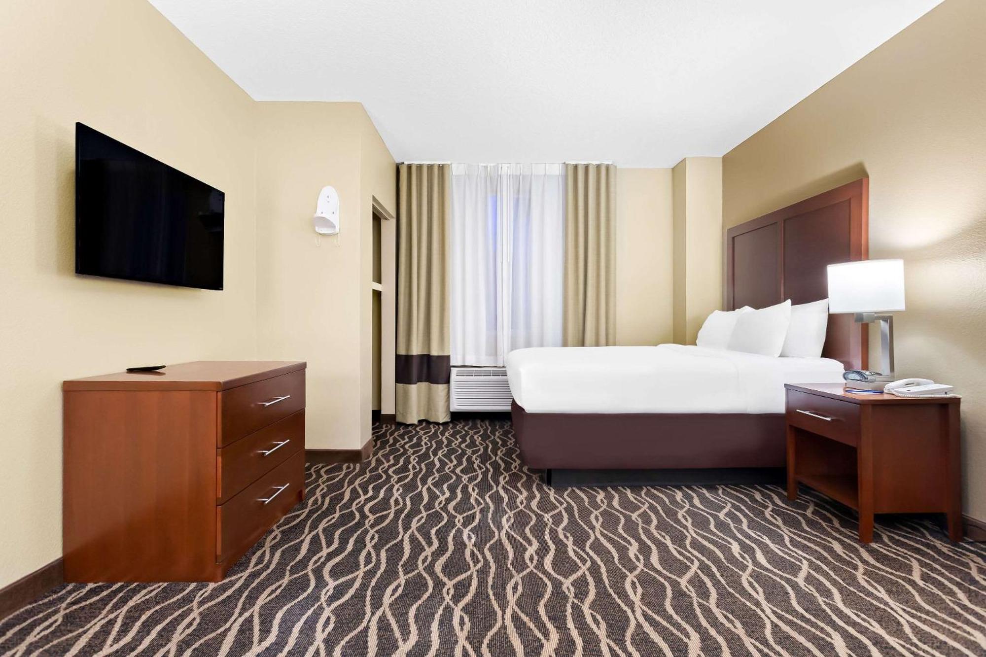 Comfort Airport North 3*