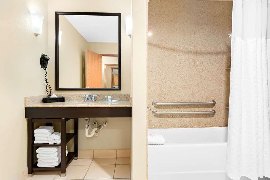 Comfort Airport North Hotel 3*