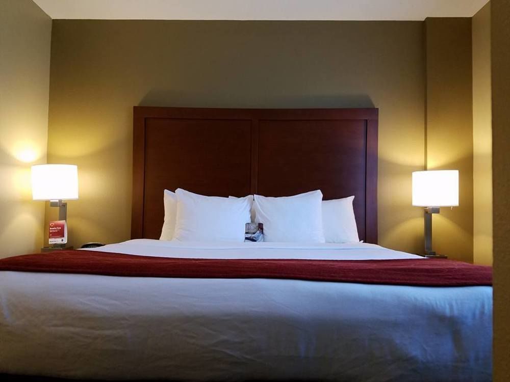 Hotel Comfort Airport North West Chase