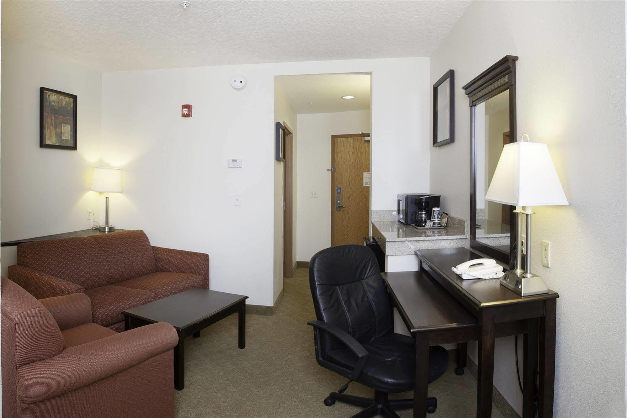 Comfort Airport North 3* West Chase