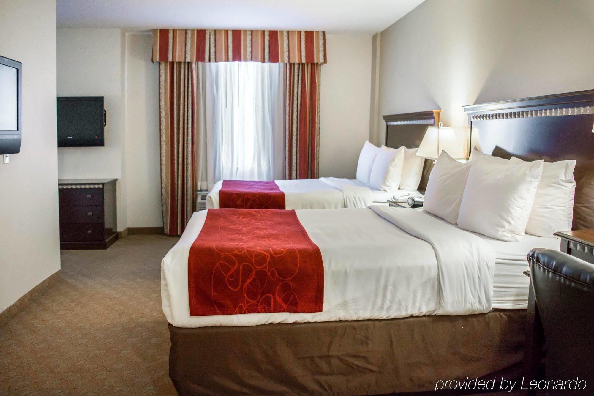 Hotel Comfort Airport North West Chase